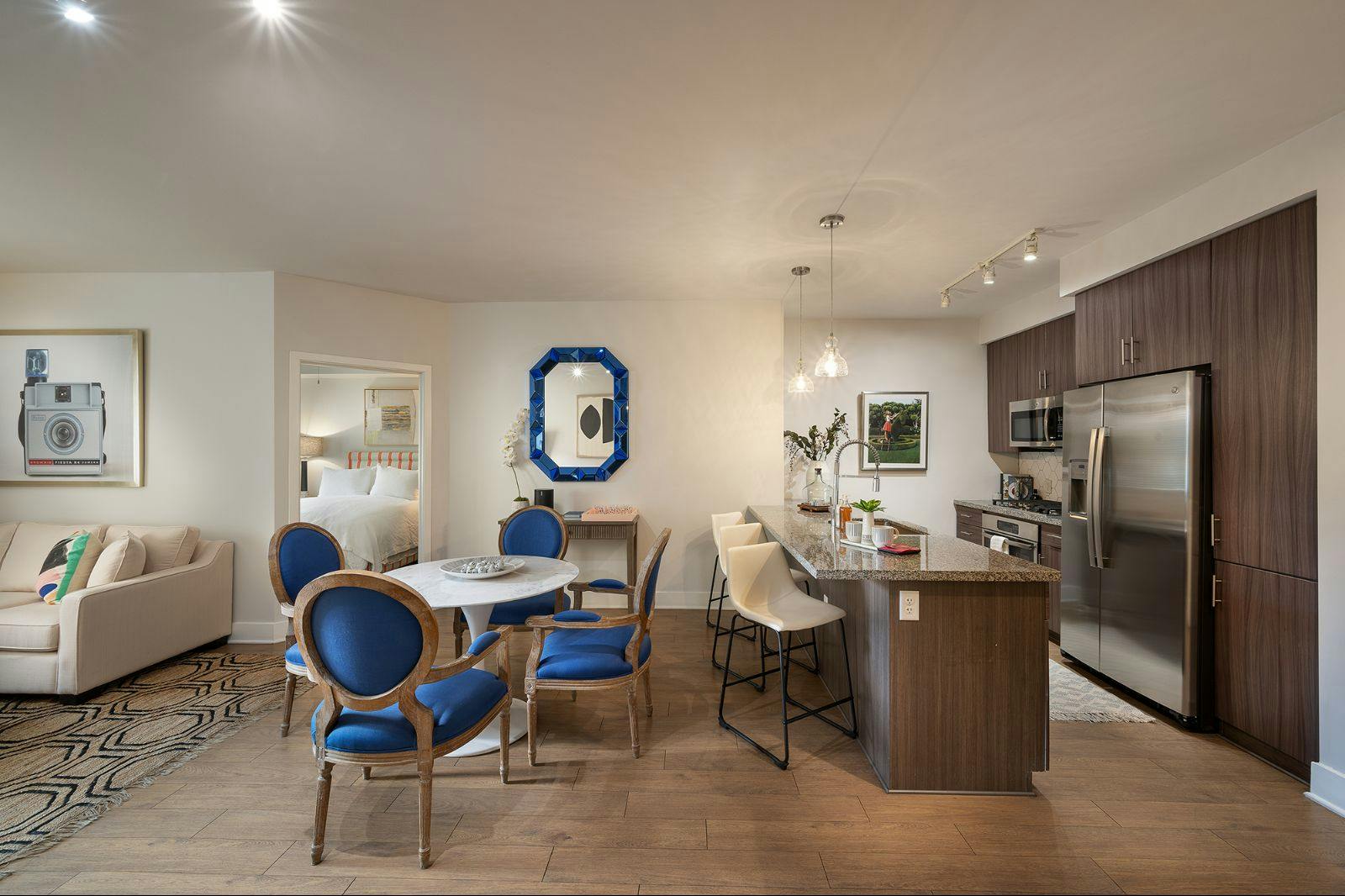 Lakeside Drive Apartments Exterior