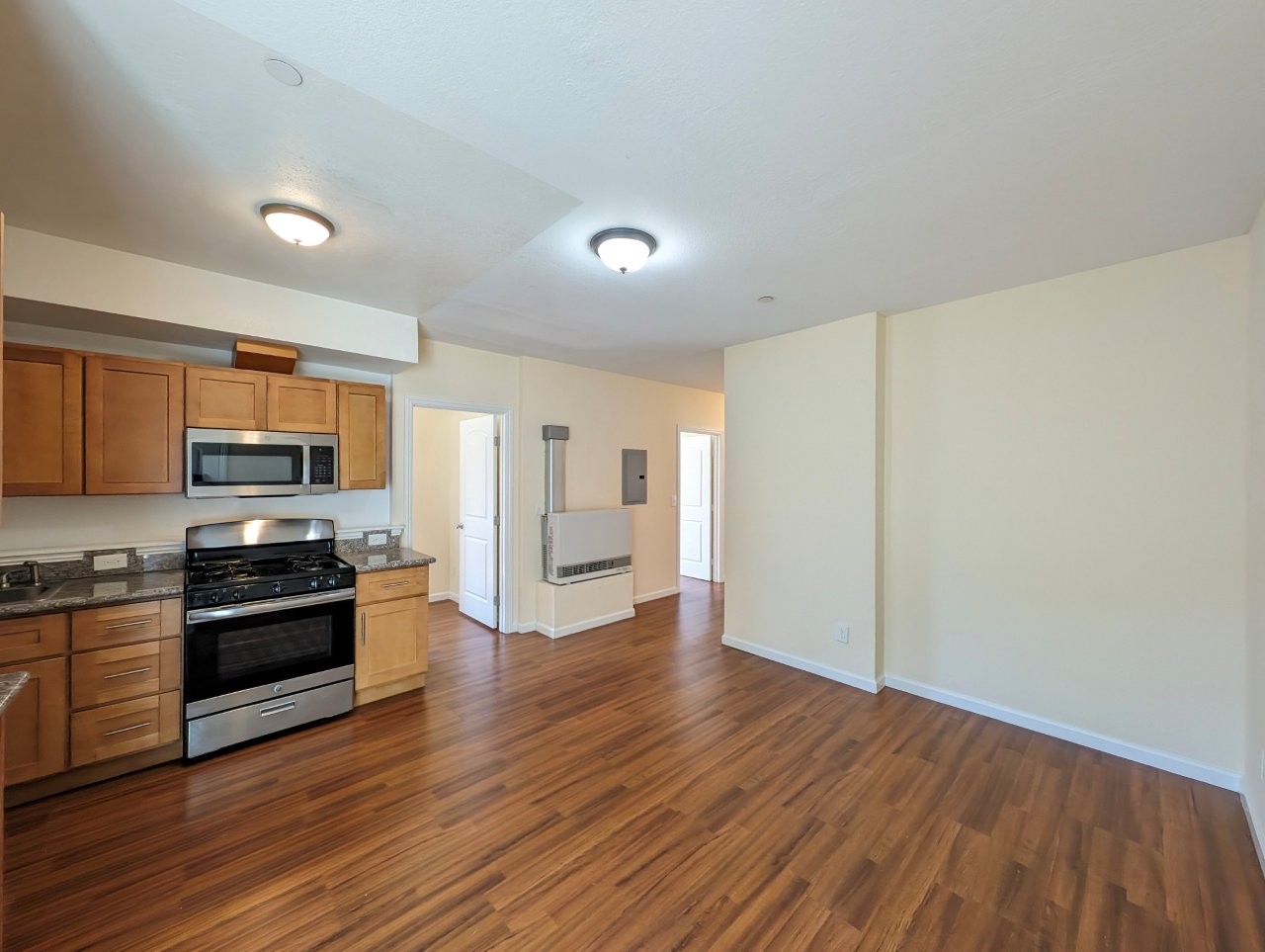 2414 Dana Street Amenities