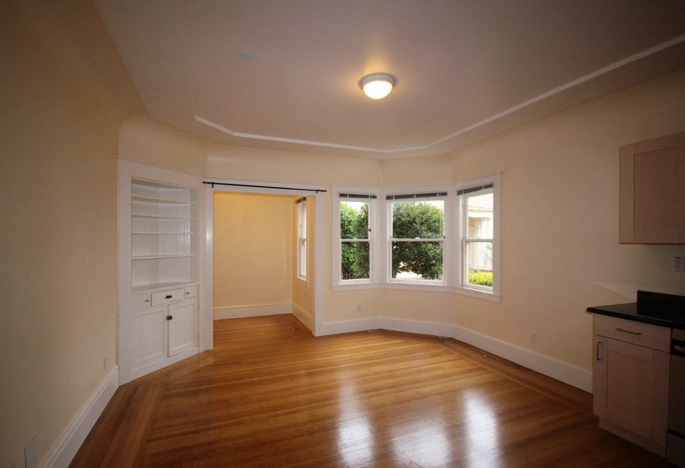 2821 Hillegass Ave Amenities