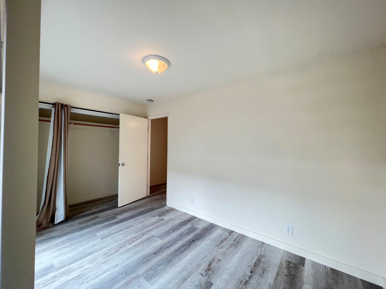 1555 Oxford Street Amenities