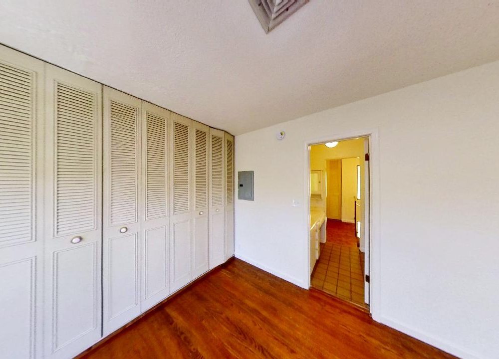 2545 Le Conte Ave Exterior