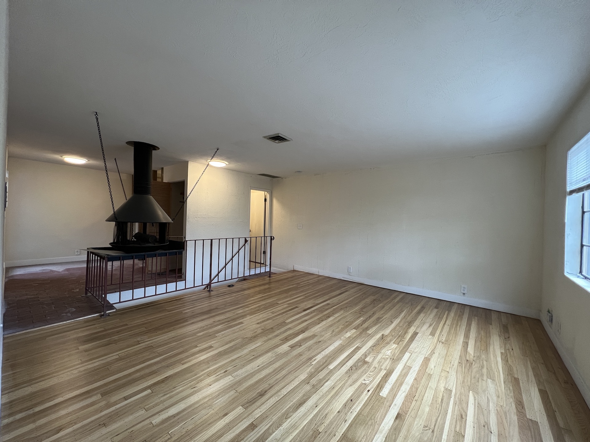 2547 Le Conte Ave exterior