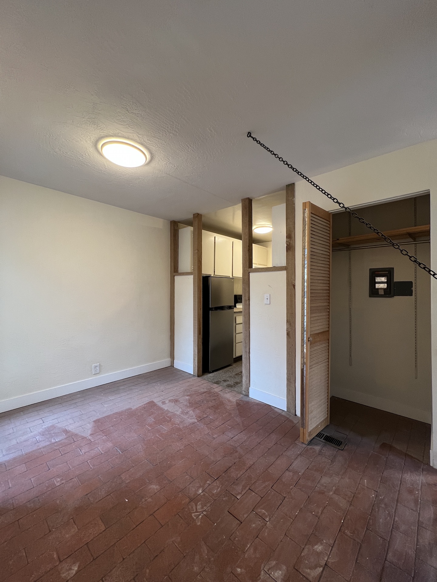 2547 Le Conte Ave Exterior
