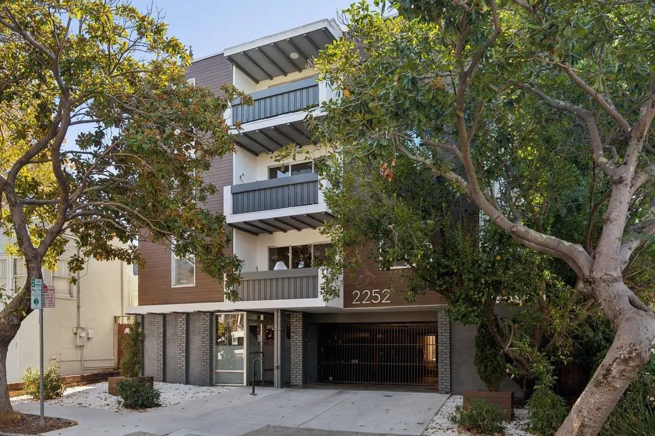2252 Parker Street Exterior