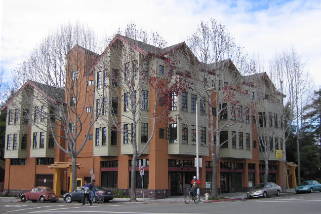 Telegraph Bays exterior