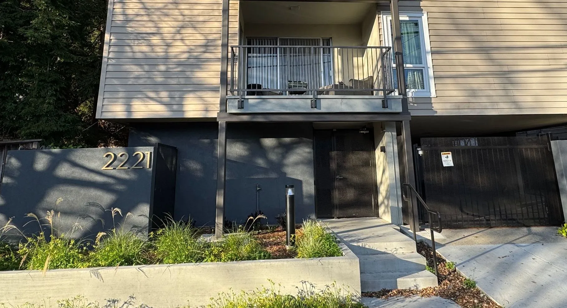 2221 Parker Amenities