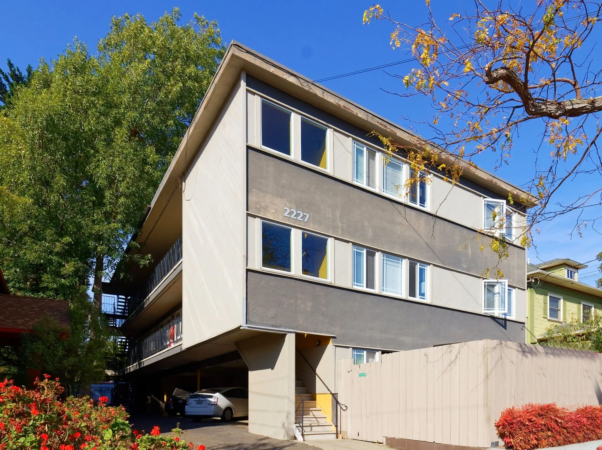 2227 Derby Exterior