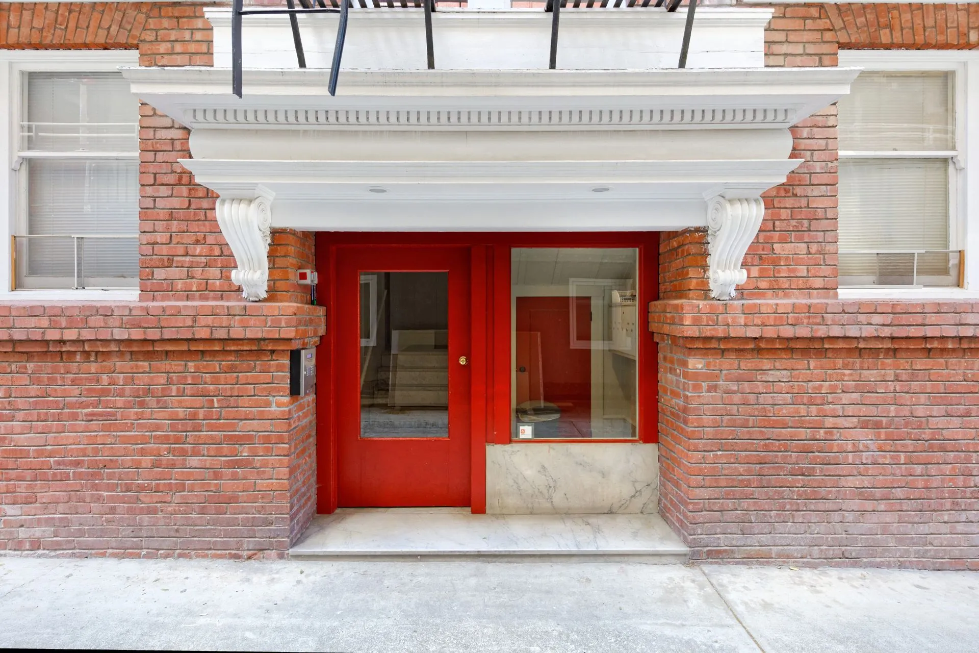 2133-2139 Grant exterior