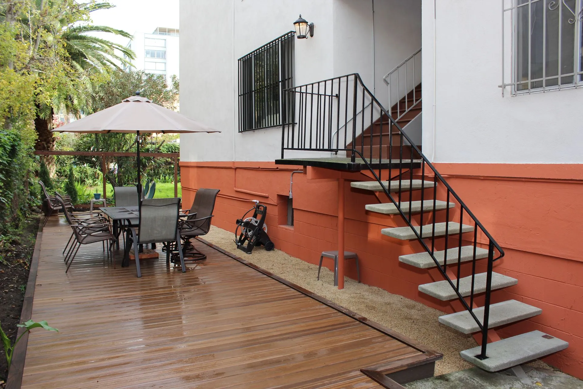 2315 Parker Exterior