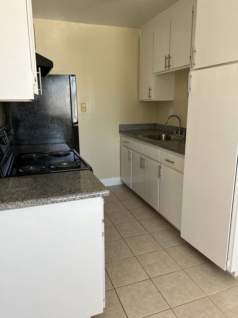 2442 Piedmont Exterior