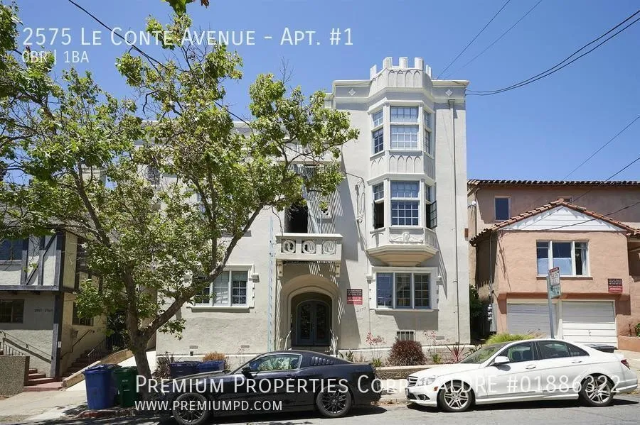 2575 Le Conte Exterior