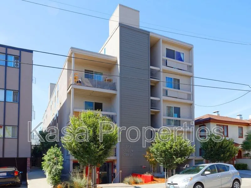 373 Staten Exterior