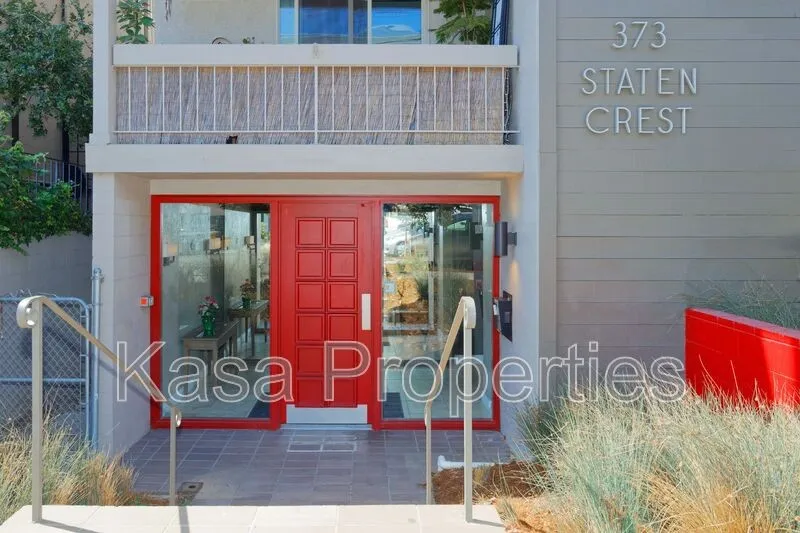 373 Staten exterior