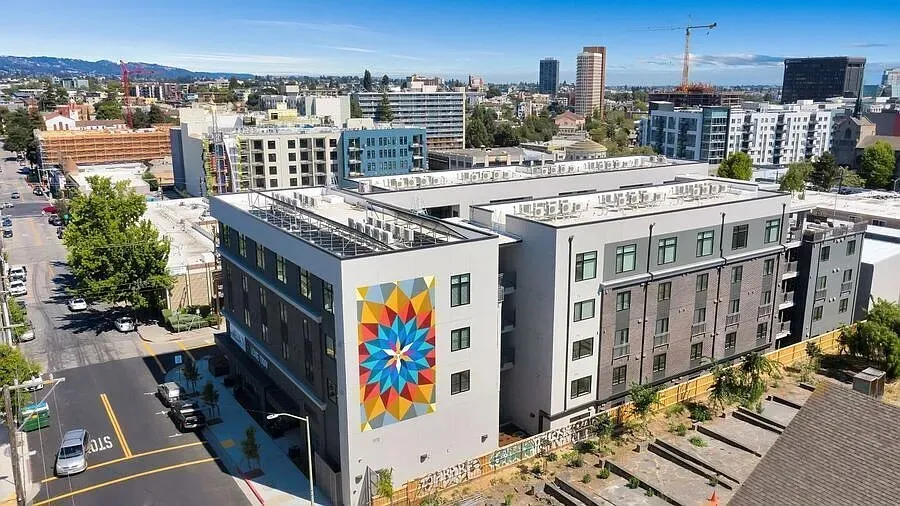 411 29th Street exterior