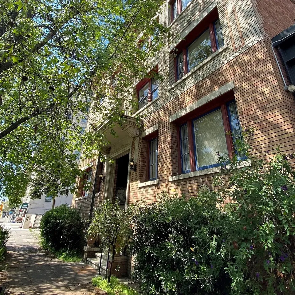 1505-1511 Jackson Street exterior