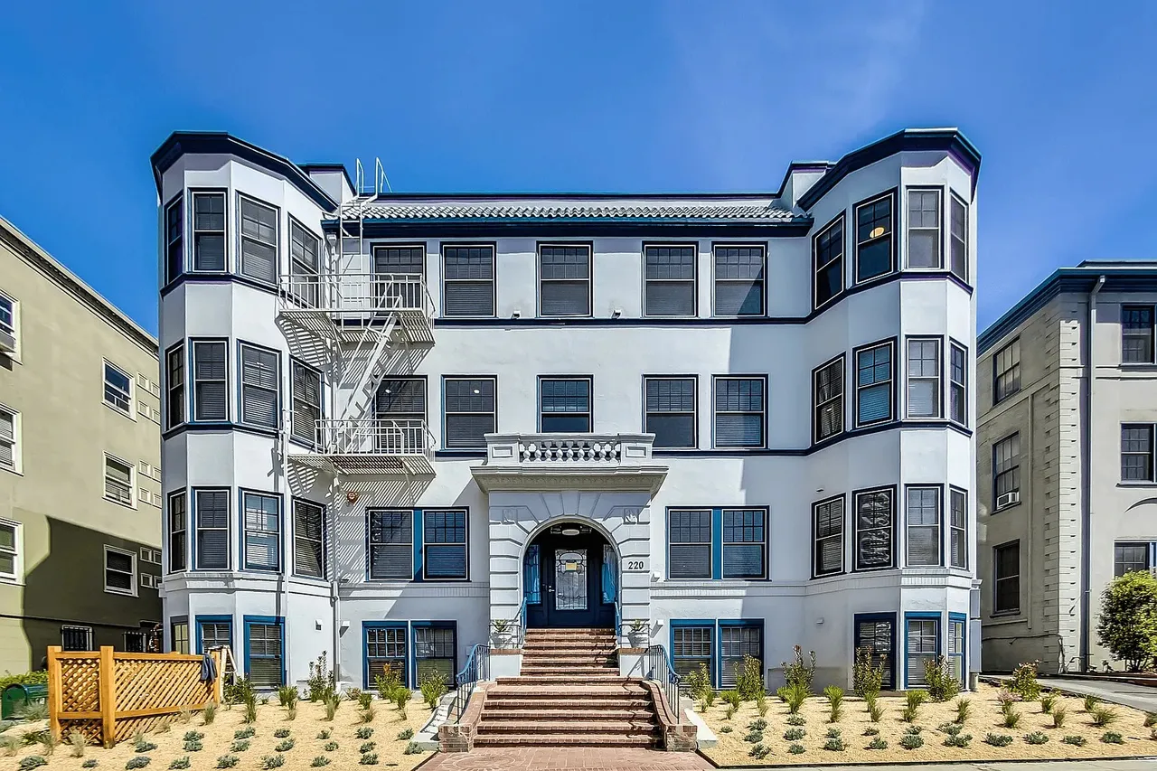 ArtHaus Grand exterior
