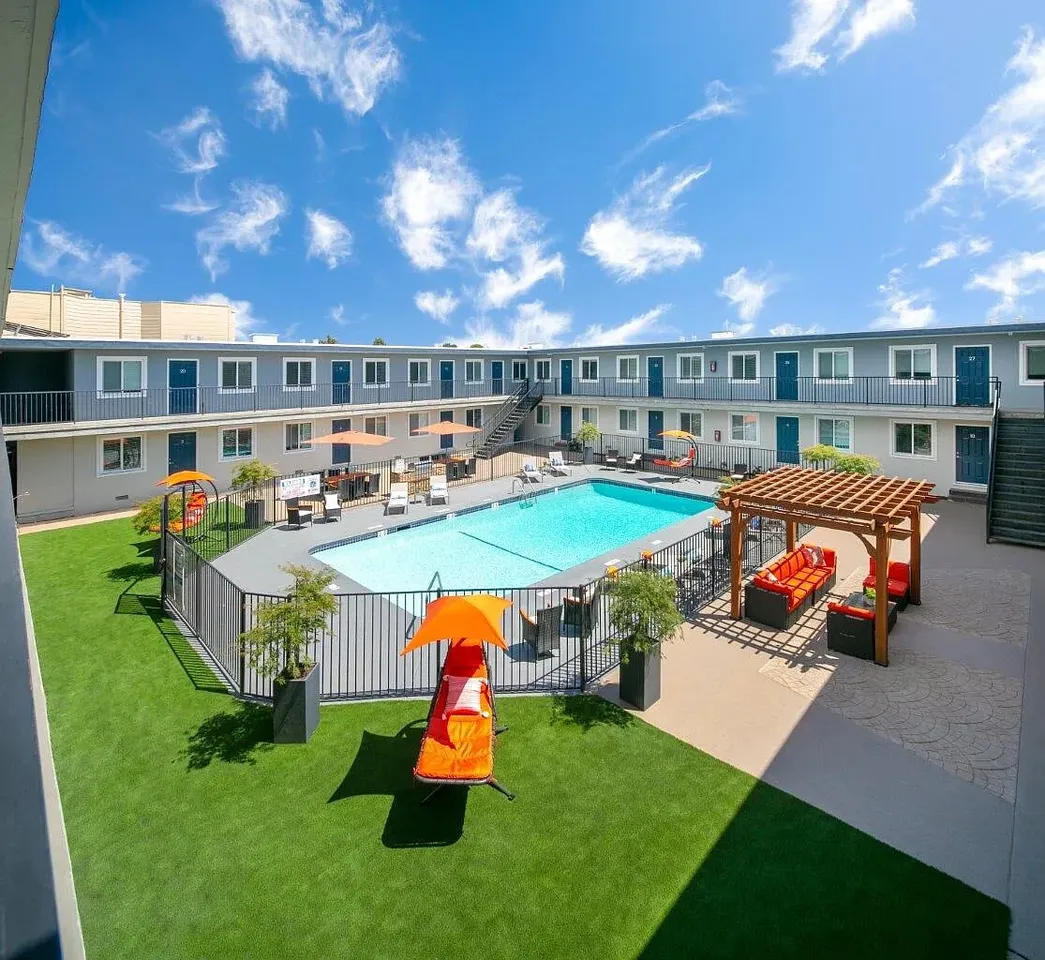 Bay Vista exterior