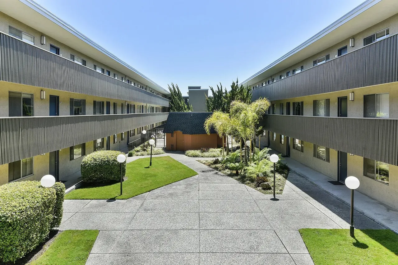 Villa Marina Apartments exterior