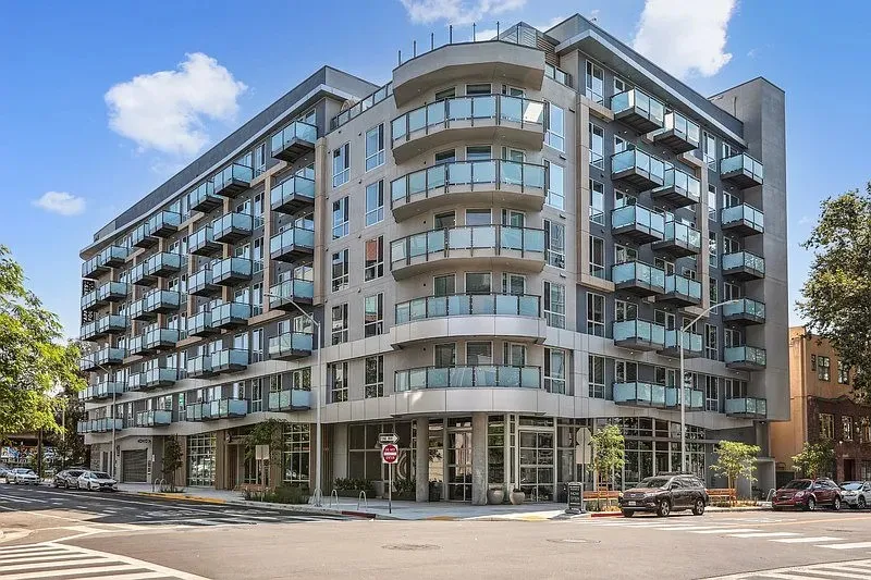 Link Apartments Four12 exterior