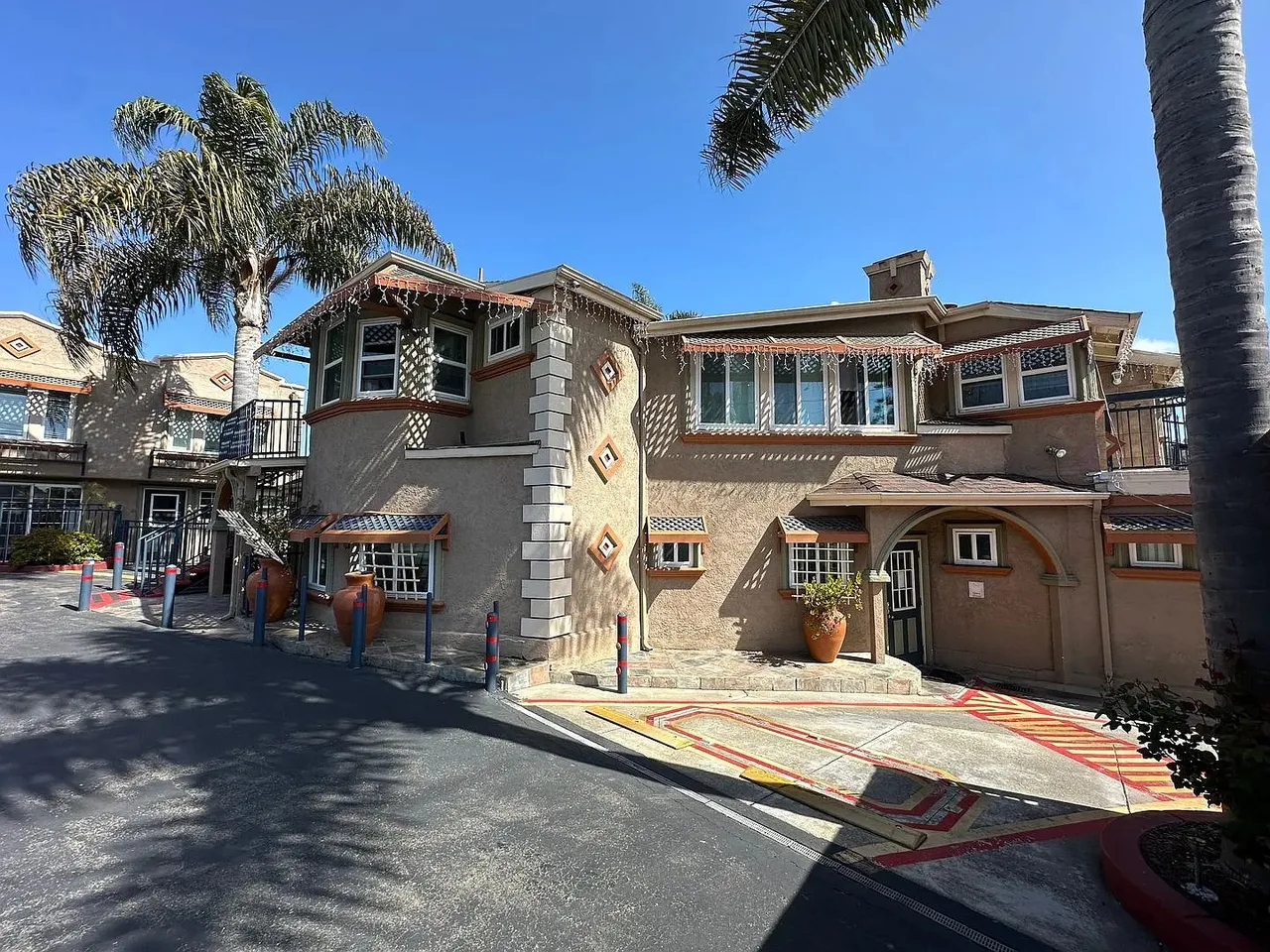 10701 San Pablo Ave exterior