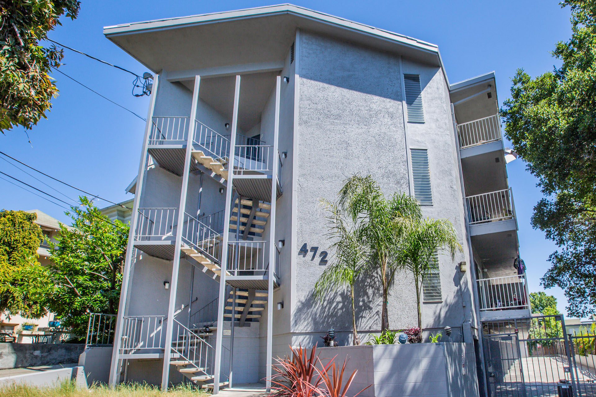472 Jean Apartments exterior