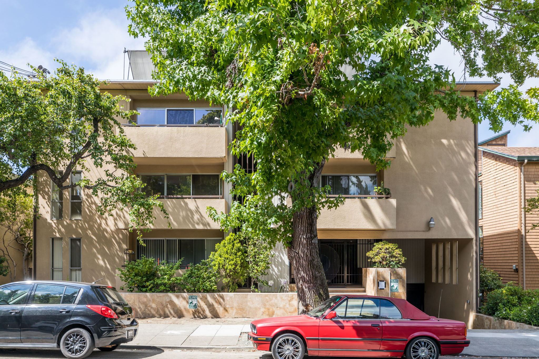 115 Moss Avenue Apartments exterior