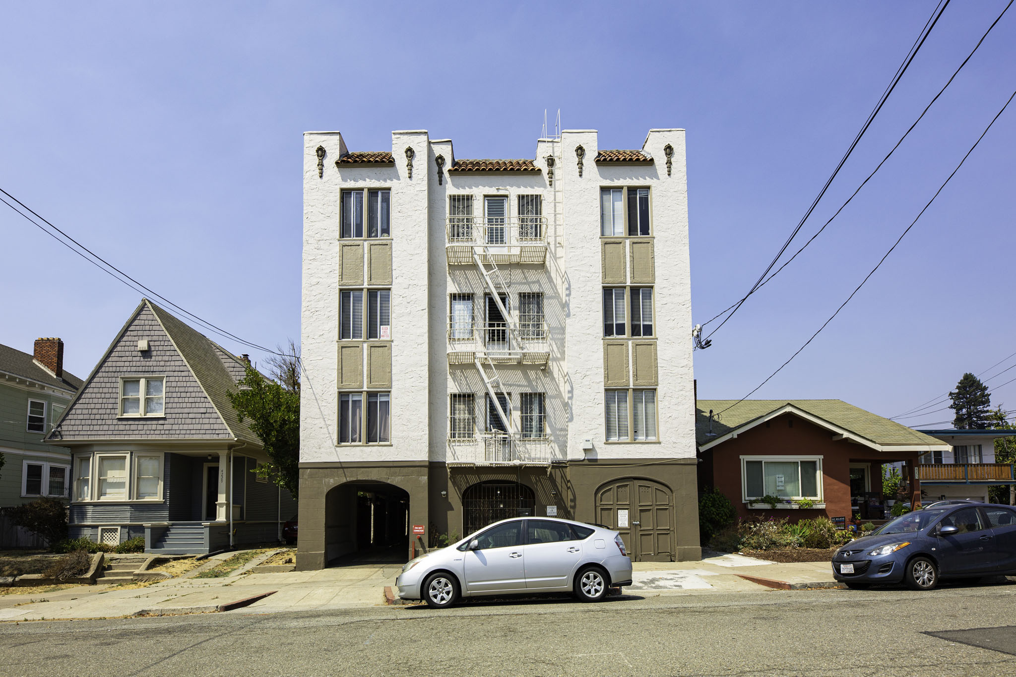 4231 Montgomery Apartments exterior