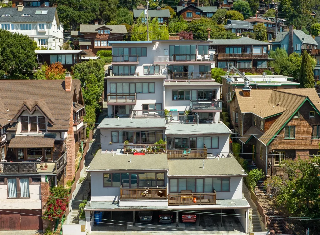 12 Panoramic exterior
