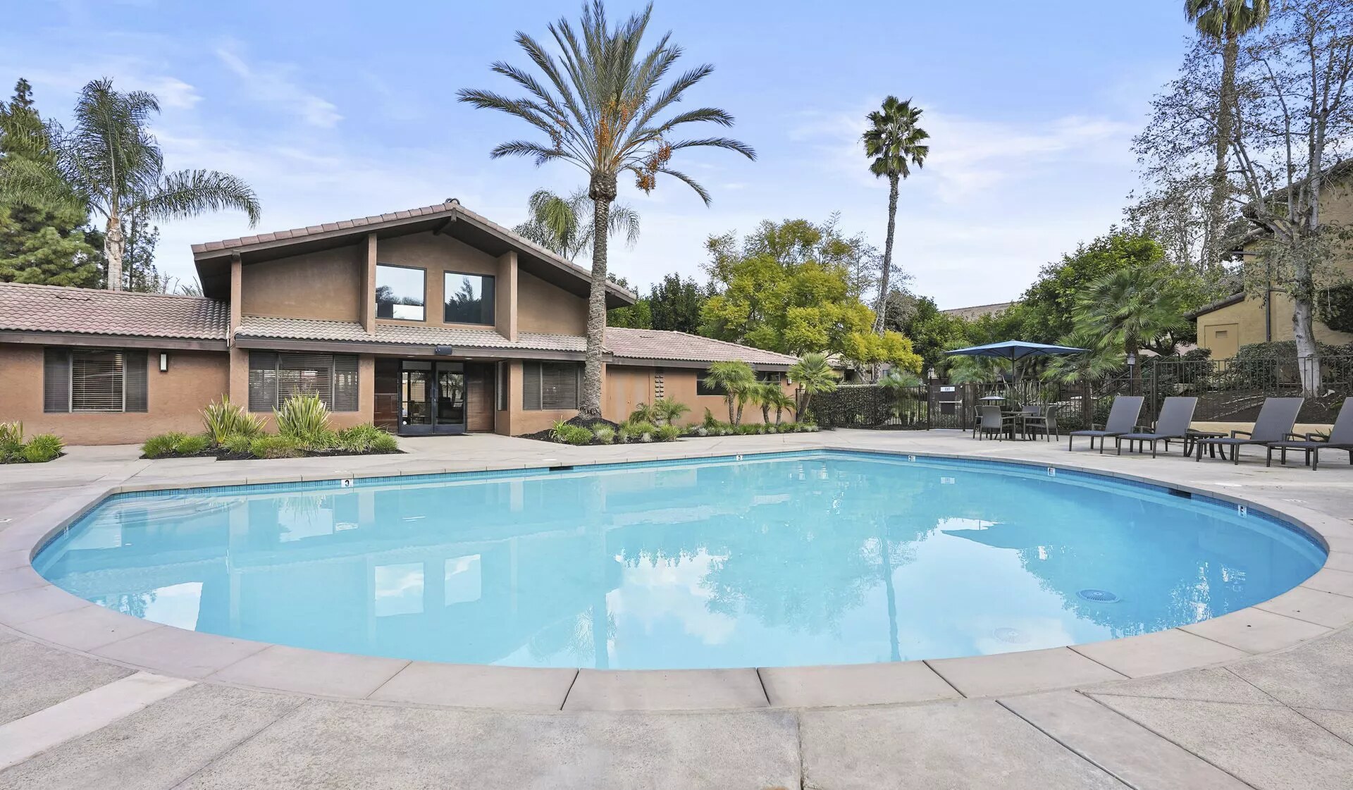 Hidden Cove Apartments Exterior