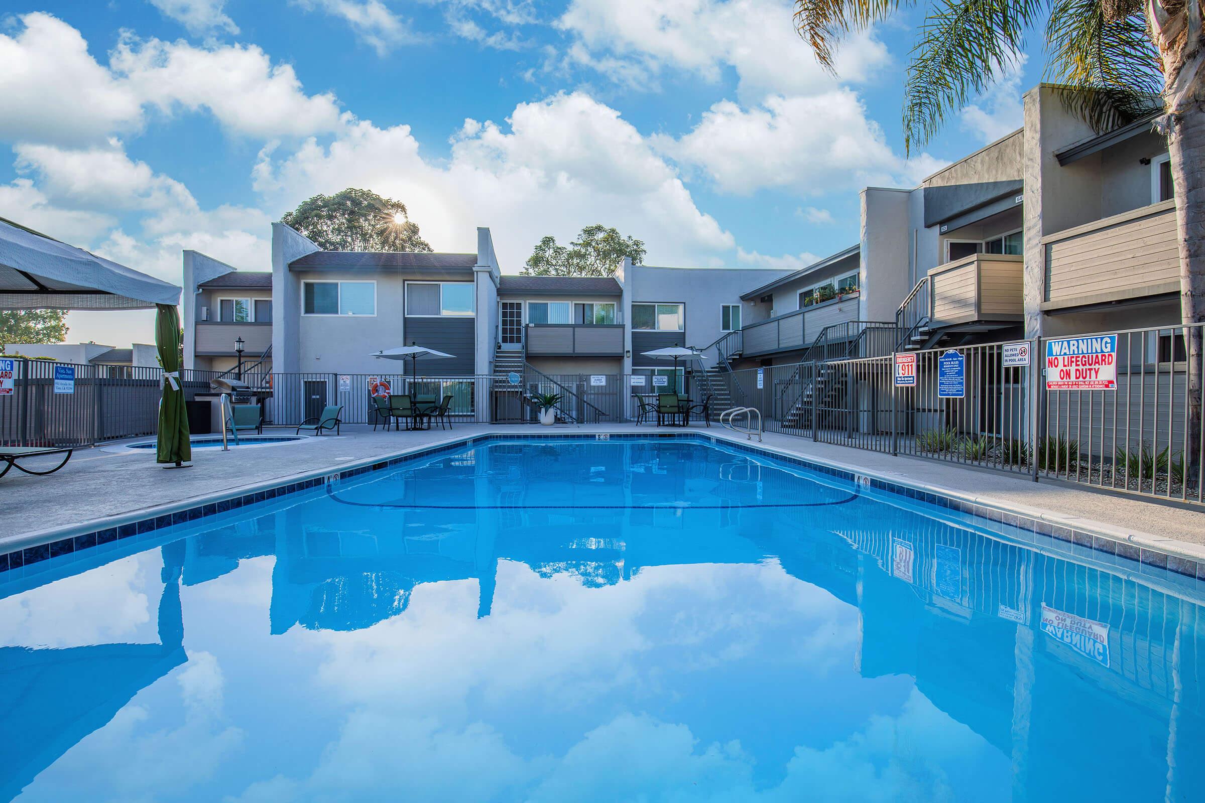 Vista Sun Apartments exterior