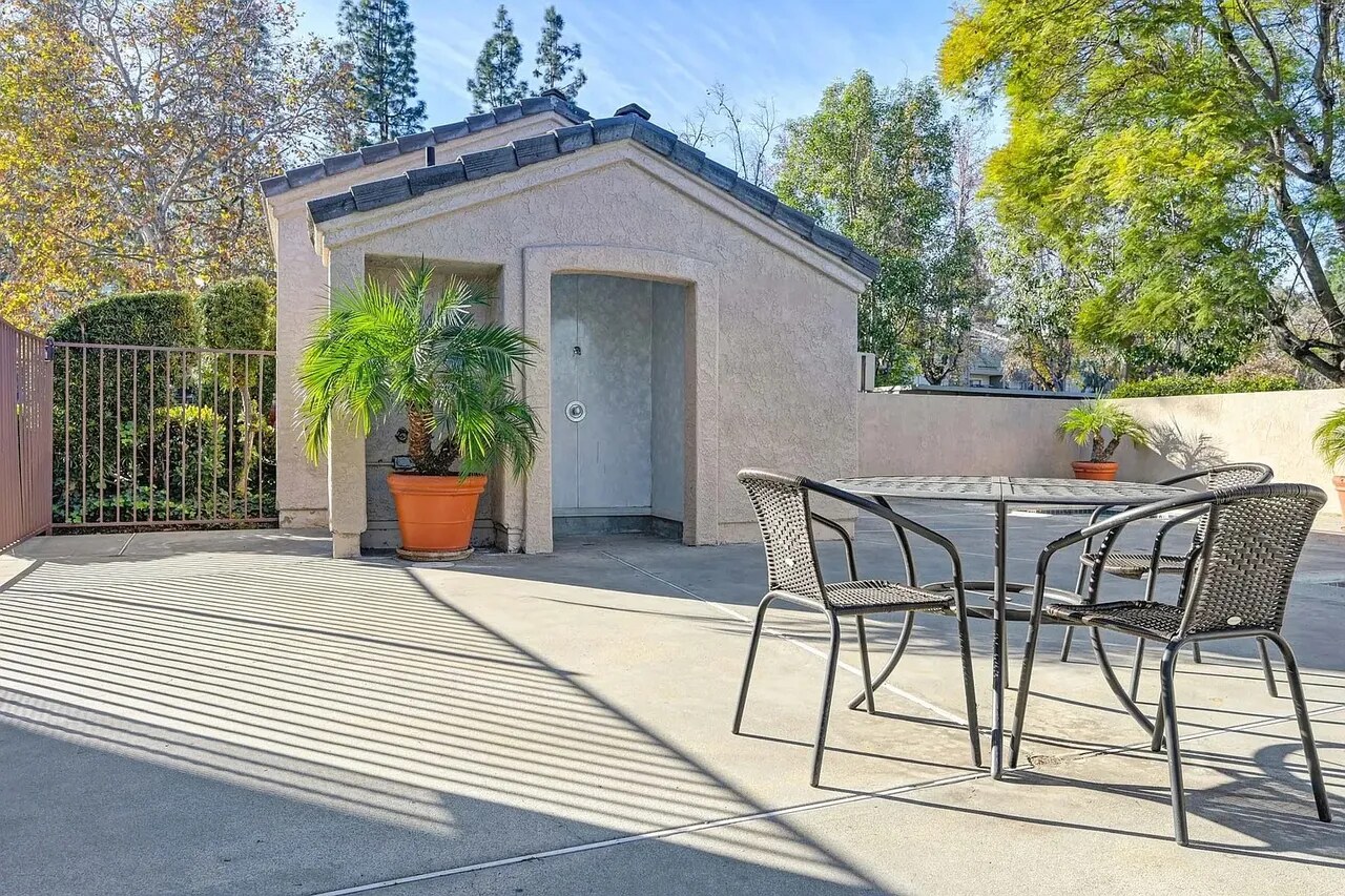 Elan Riverwalk Escondido Exterior