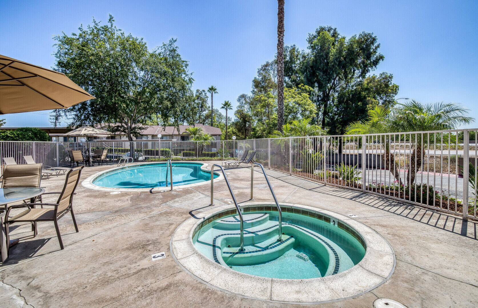 Lincoln Heights Escondido Exterior