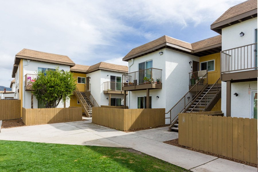 Manzanita Apartments exterior