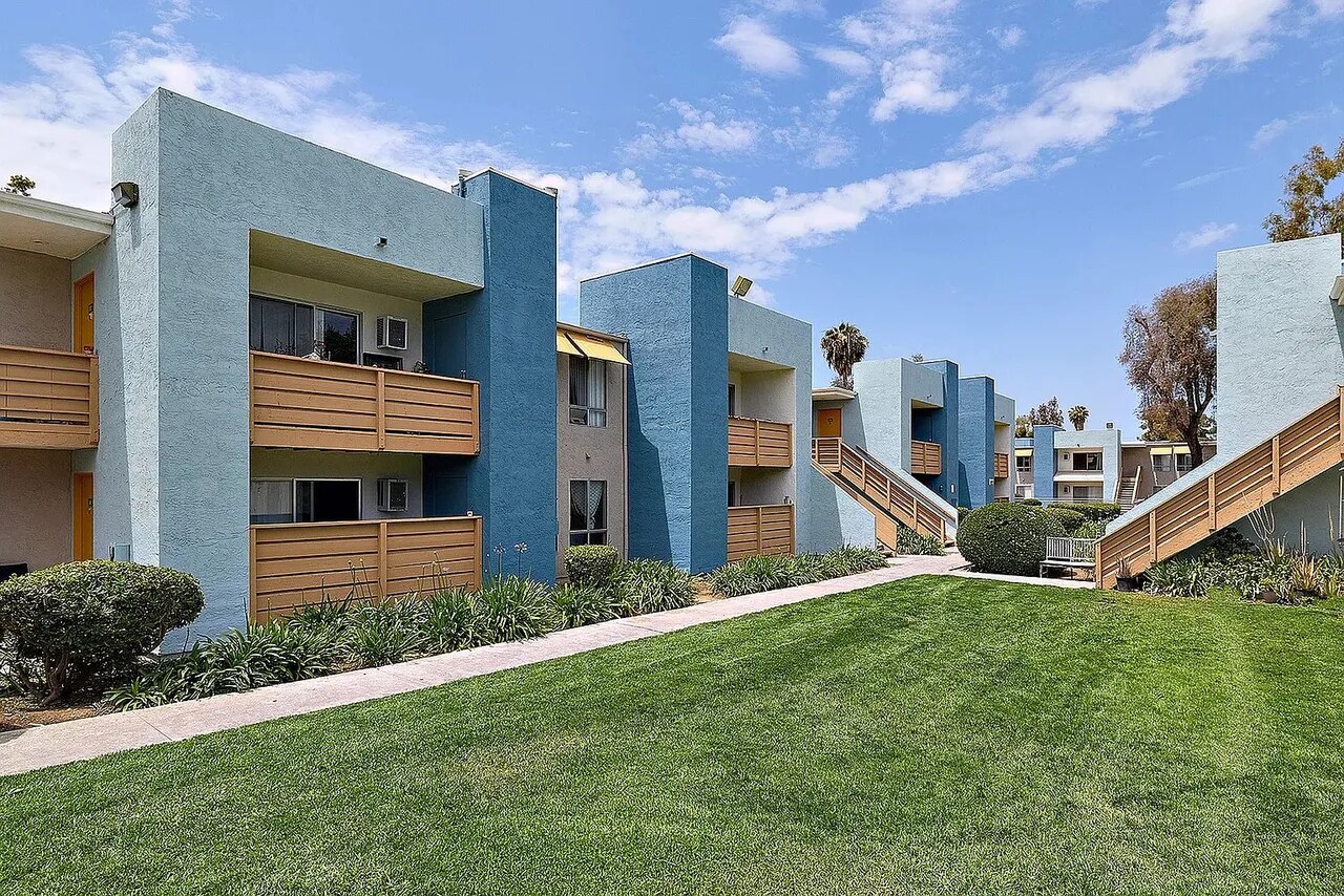 Mariposa Apartments exterior