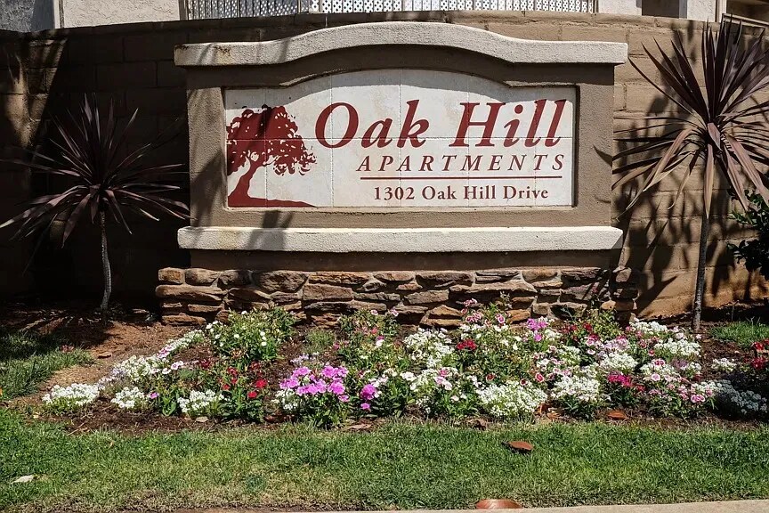 Oak Hill Apartments Escondido Amenities