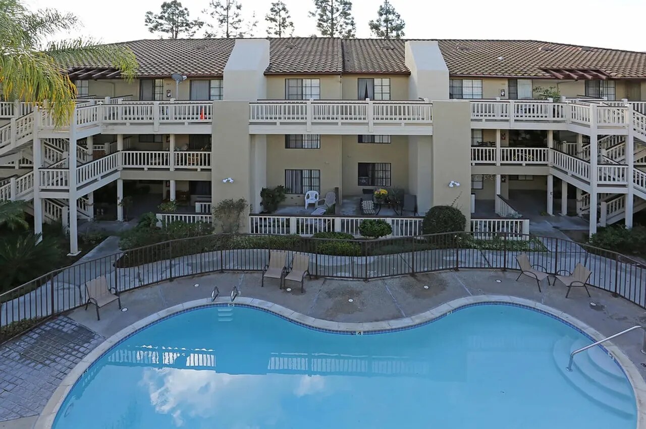 Pebble Creek Apartments Amenities