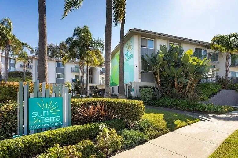 Sunterra Exterior