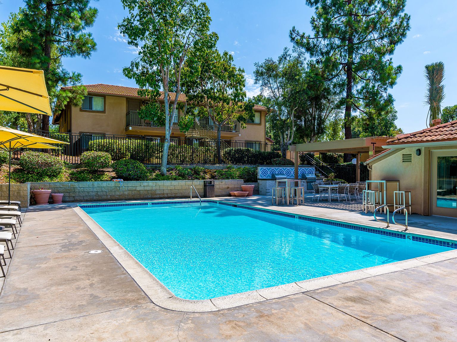 Taylor Brooke exterior