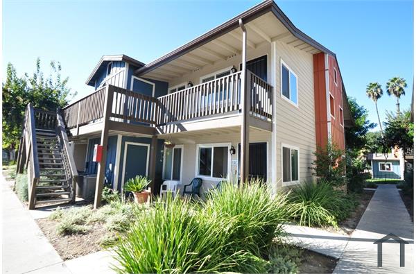Village Grove Apartments exterior