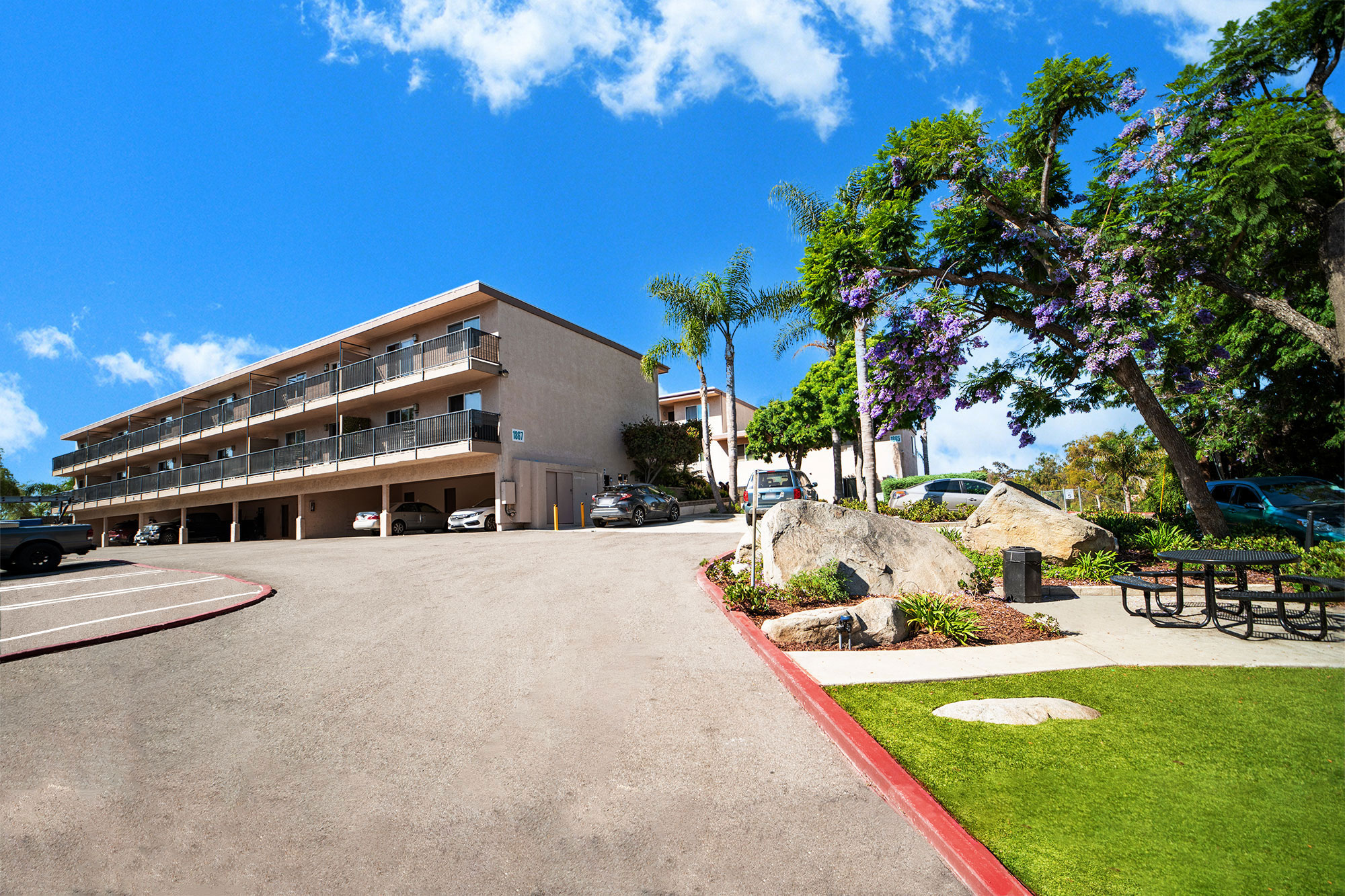 Vista View Apartments Amenities