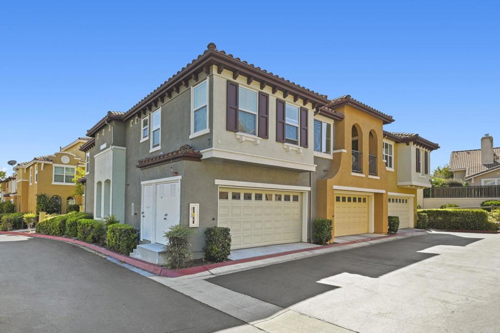 1113 Goddard Street Townhome exterior