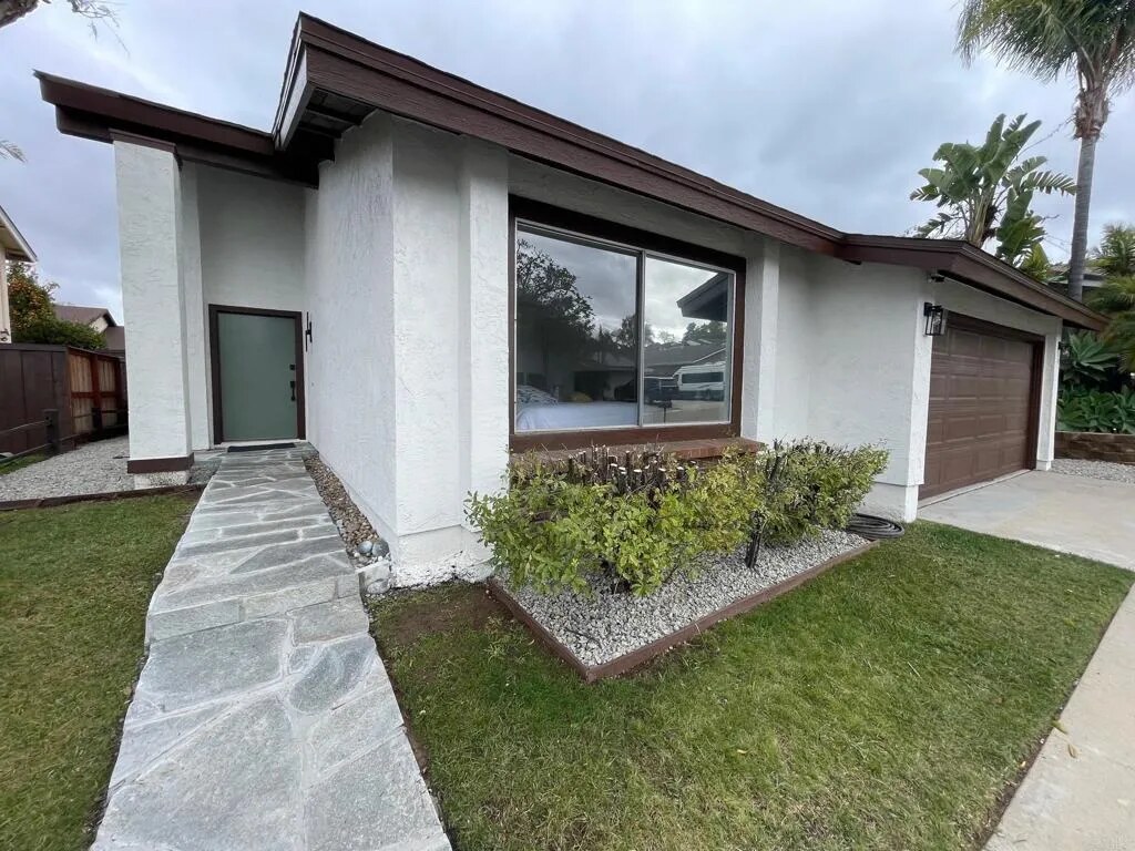 1136 Canary Court exterior