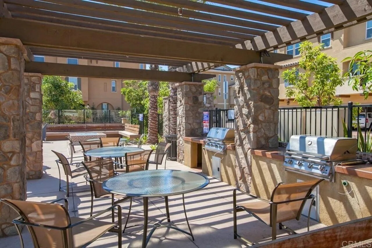2132 Cosmo Way Townhome Amenities