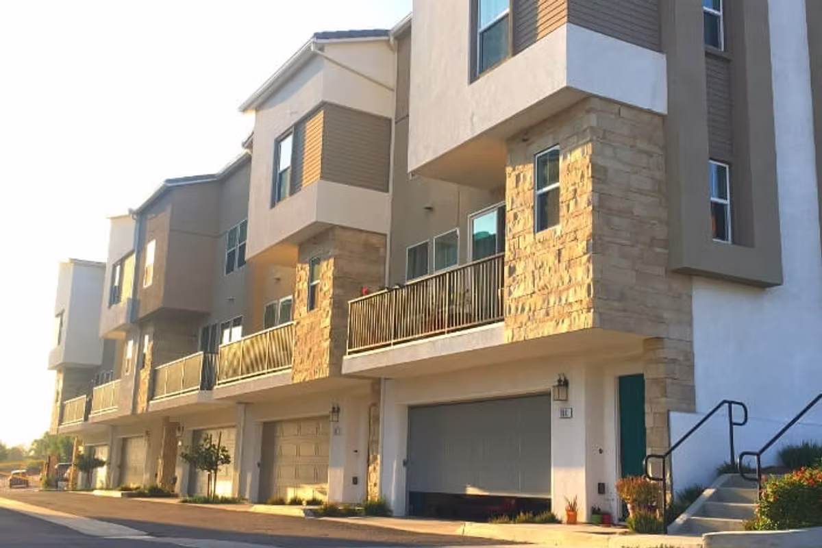 455 Fitzpatrick Road Townhome exterior