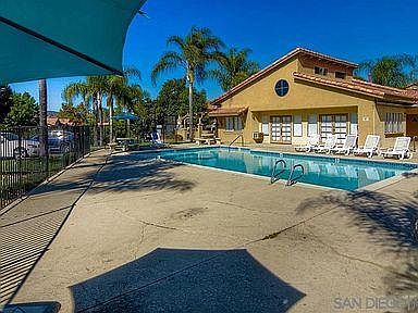 Mission Park Condominiums exterior