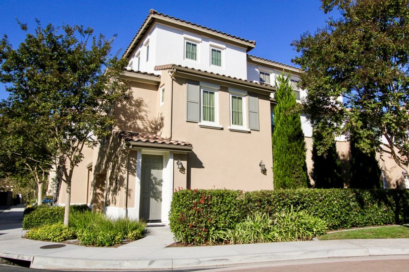 2152 Silverado Street Apartments Exterior