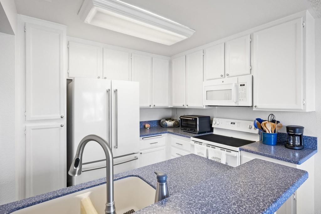924 South Rancho Santa Fe Road Unit G Condo Amenities