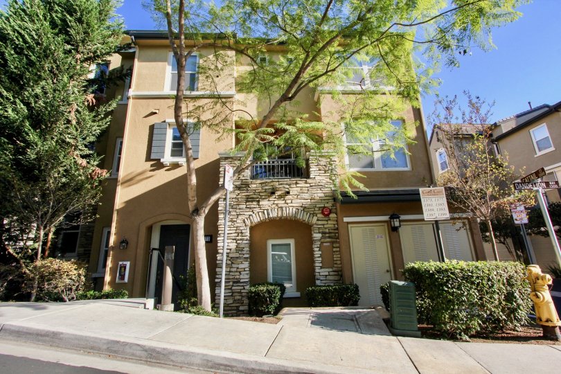 1369 Cattail Court Townhomes Exterior