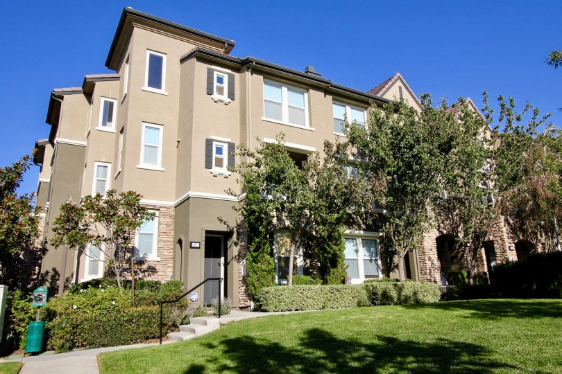 1369 Cattail Court Townhomes exterior