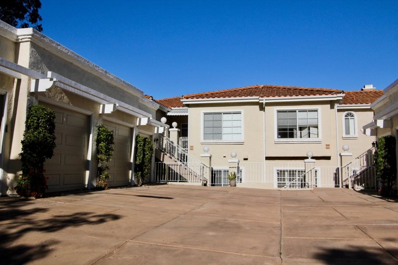 1625 Via Allondra Condo Amenities